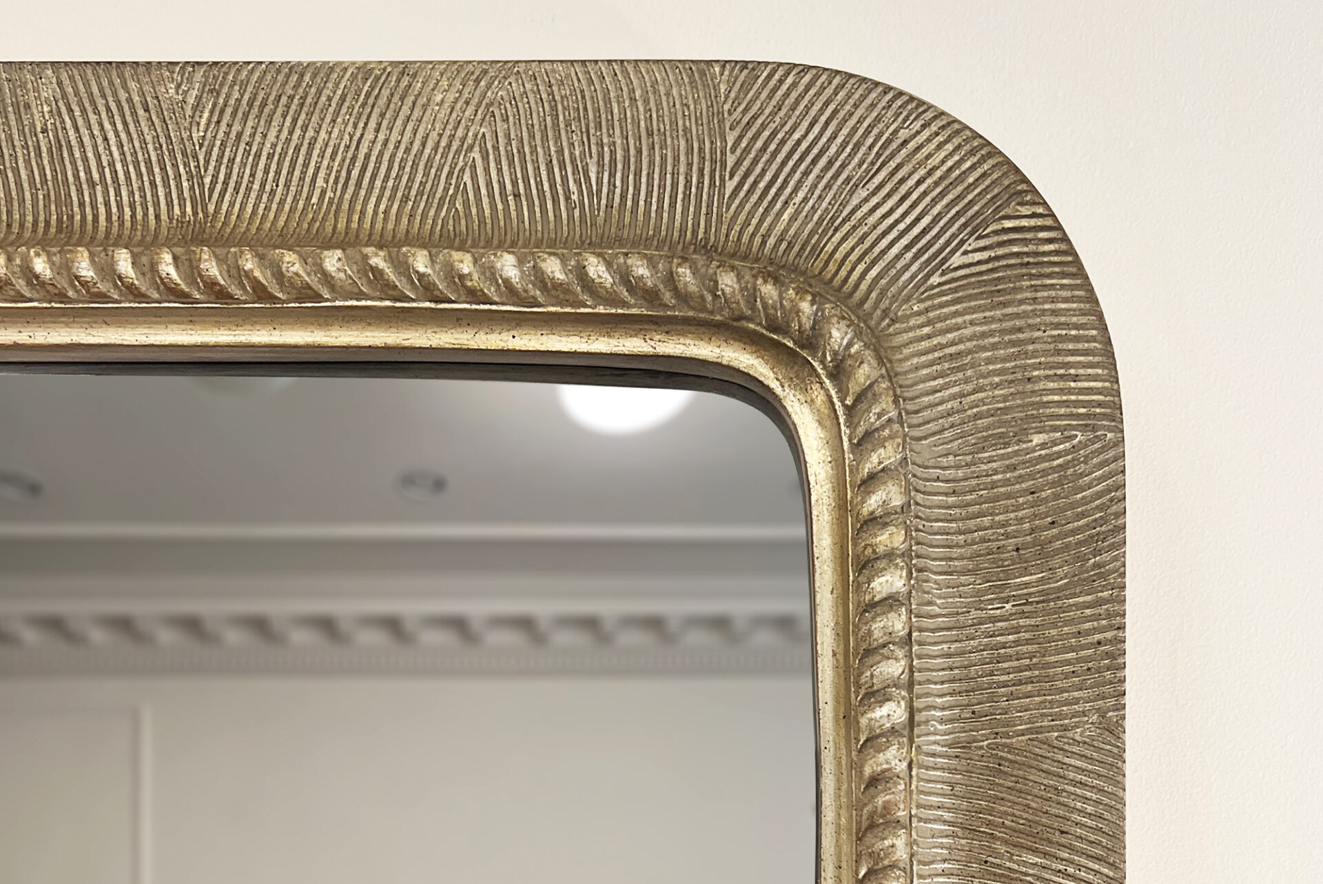Metal Leaf Carved Fame With Rope Detailing For Mirror Tv In An Arch Shape