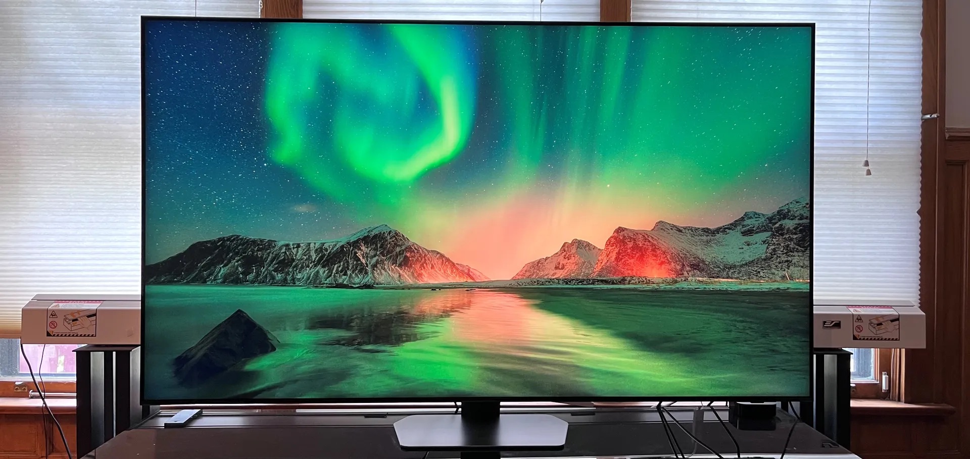 Best TV for Bright Rooms: Samsung QN90C Neo QLED